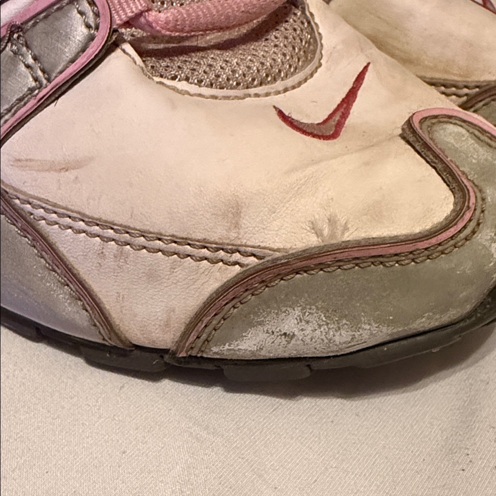 Nike Shox Women's Pink and Silver Athletic Shoes - Picture 3 of 12